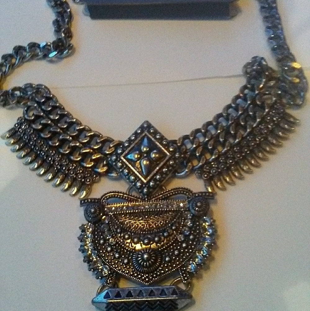 Necklace - Picture 3 of 8